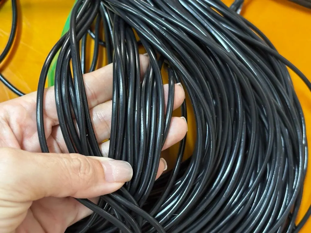 Tay cầm bó dây cao su NBR tròn đặc